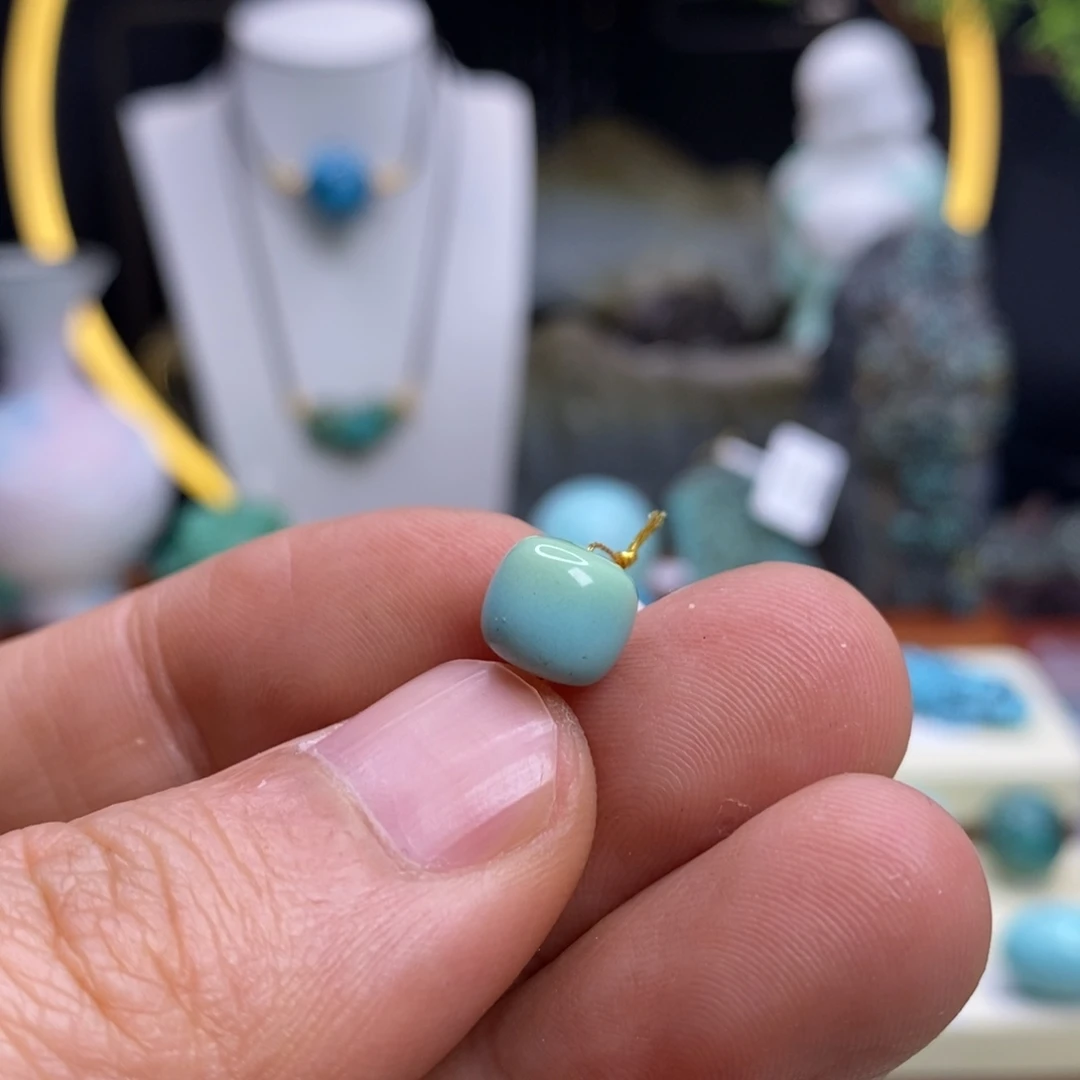 绿松石未镶嵌珠宝奇石8.6×7.8