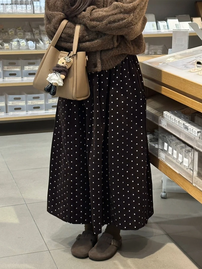 灯芯绒波点半身裙子秋冬新款大码胖mm遮胯显瘦梨型身材a字加绒裙