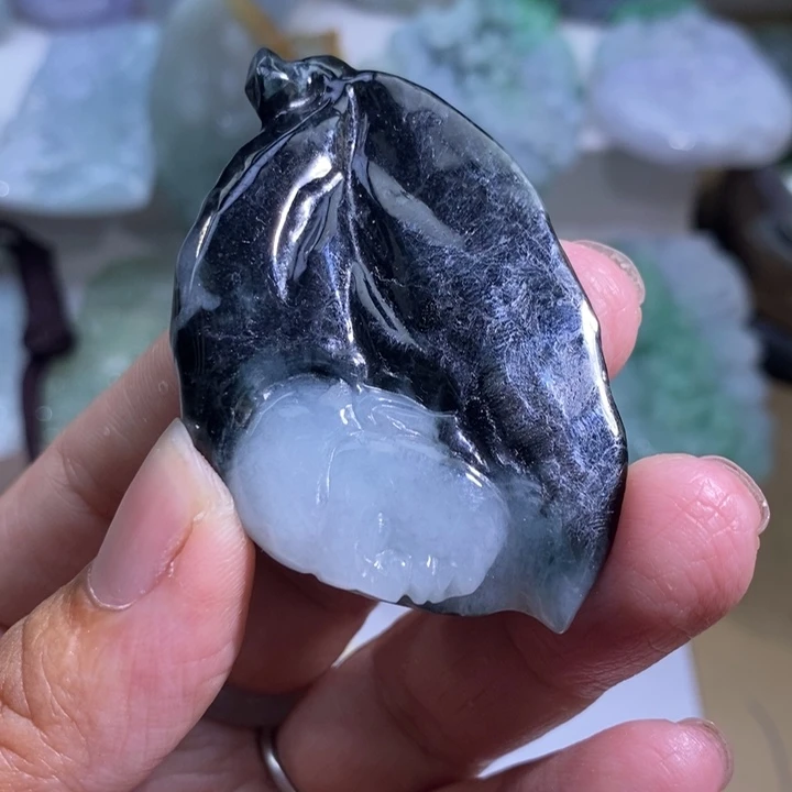 【闪购商品】颈饰未镶嵌翡翠佛