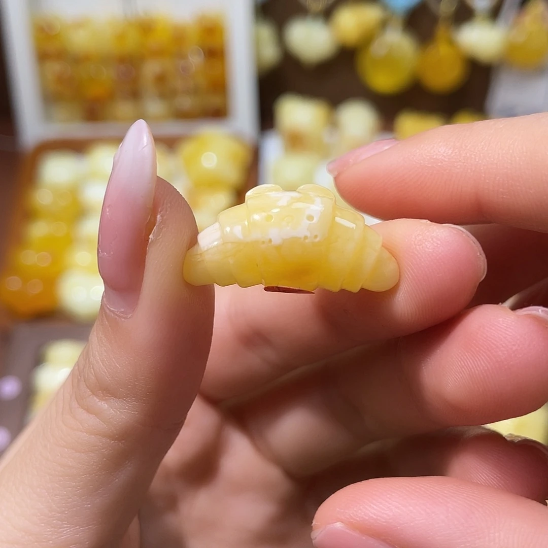 琥珀未镶嵌珠宝奇石
