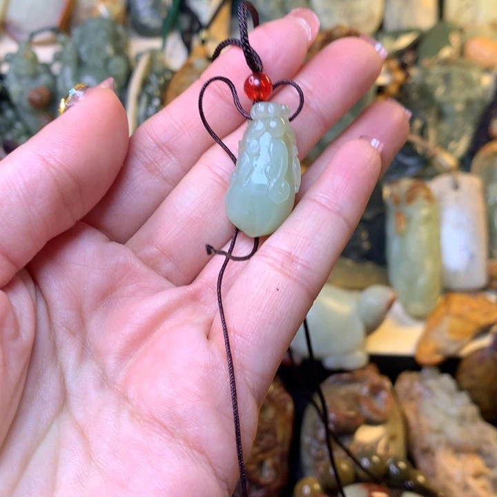 岫岩老玉（透闪石质玉）挂件未镶嵌