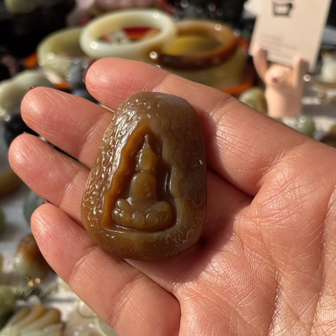 和田玉未镶嵌颈饰无相