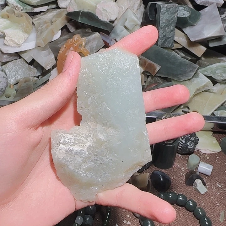 未镶嵌和田玉（青玉）珠宝半成品