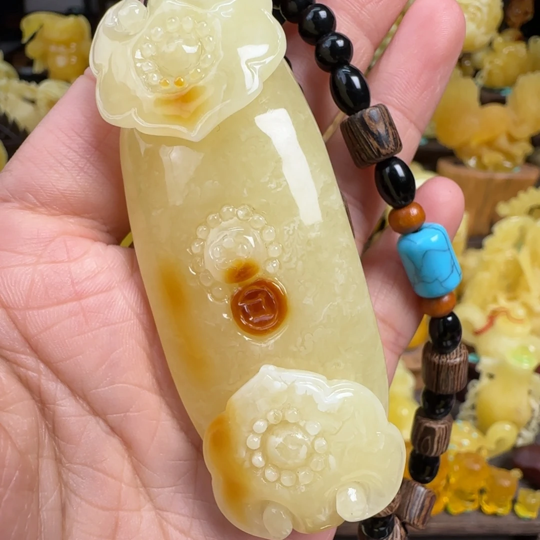 蜜蜡未镶嵌珠宝奇石