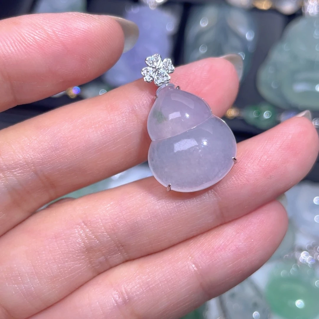颈饰18K金镶嵌翡翠翡翠