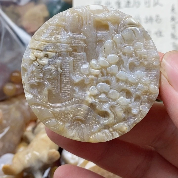 硅化珊瑚（珊瑚玉）未镶嵌颈饰