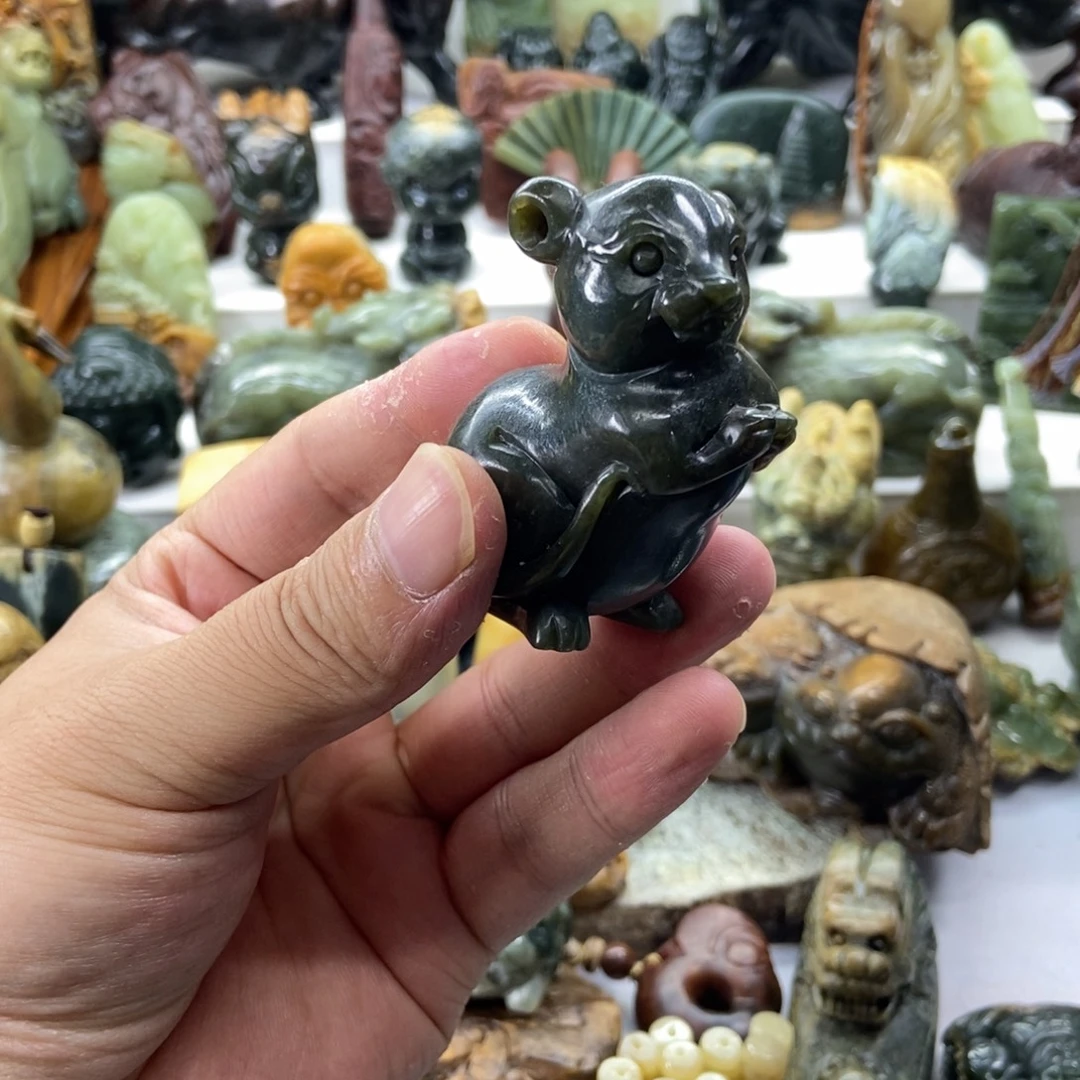岫岩河磨玉（透闪石质玉）未镶嵌把件
