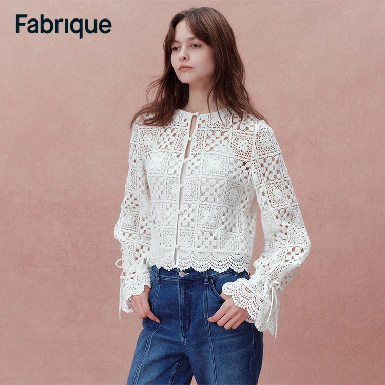 Fabrique Quinn【四叶草】早秋新品祖母方格钩花镂空纯棉短款上衣