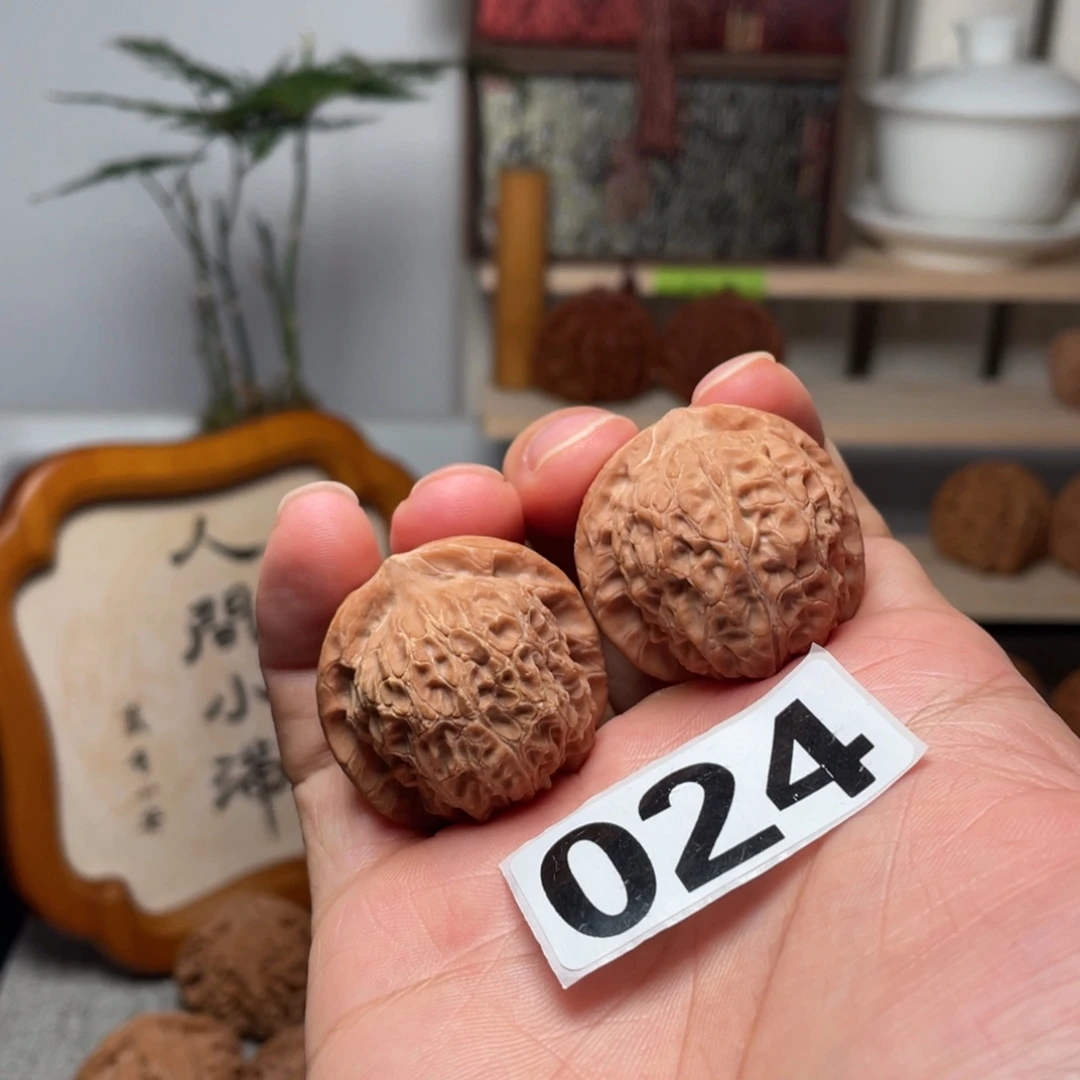 吊坠文玩核桃血麒麟
