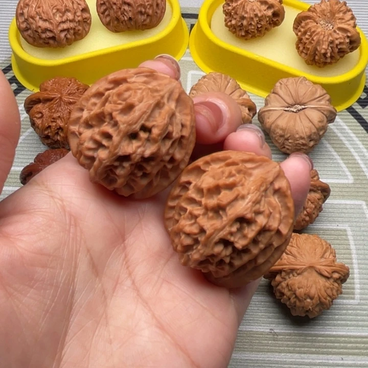 文玩核桃吊坠36苹果园