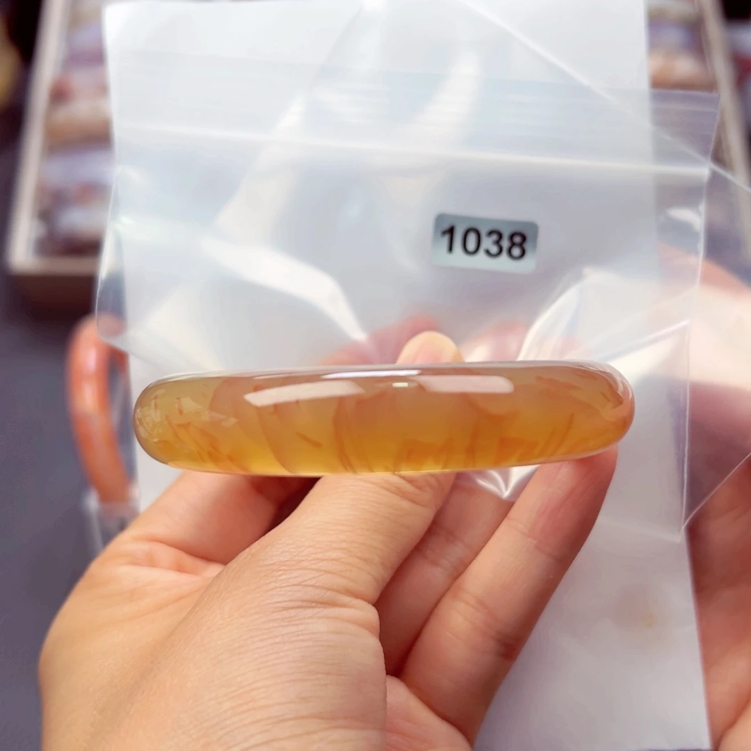 未镶嵌手镯玛瑙/玉髓L****）