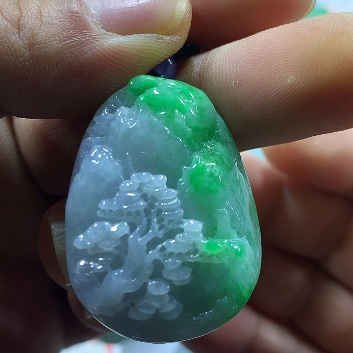 翡翠未镶嵌颈饰天然翡翠吊坠A货