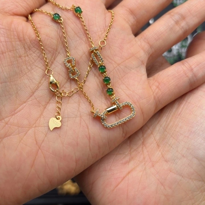 灵***涵翡翠银S925镶嵌耳饰