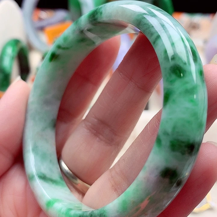 翡翠未镶嵌手镯翡翠