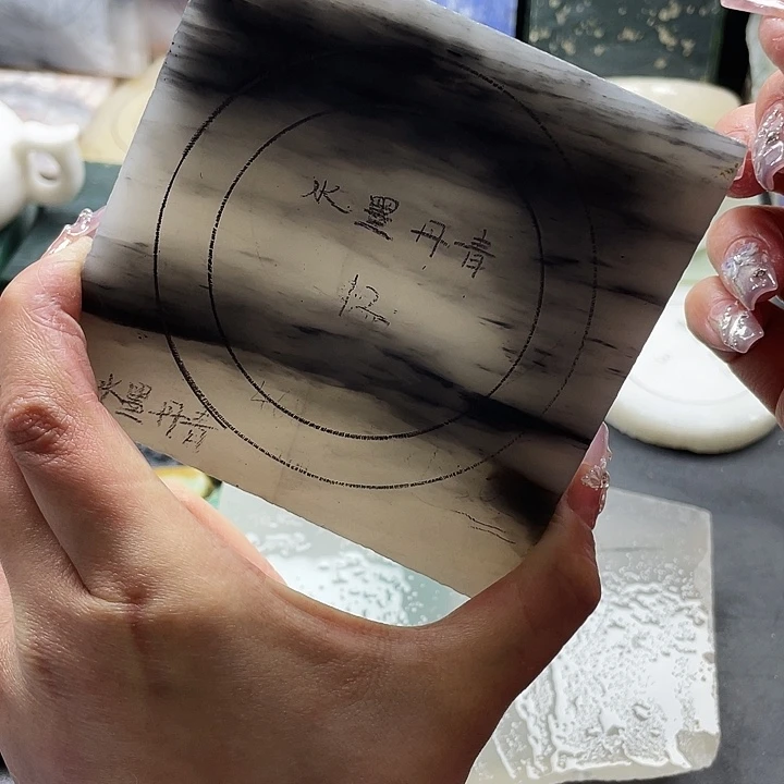 石英质玉未镶嵌手镯定制