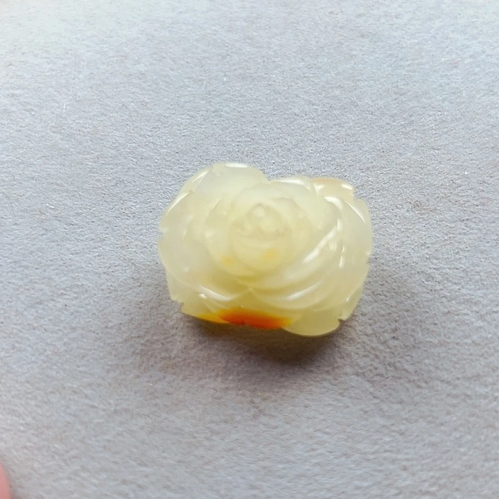 蜜蜡颈饰未镶嵌玫瑰花