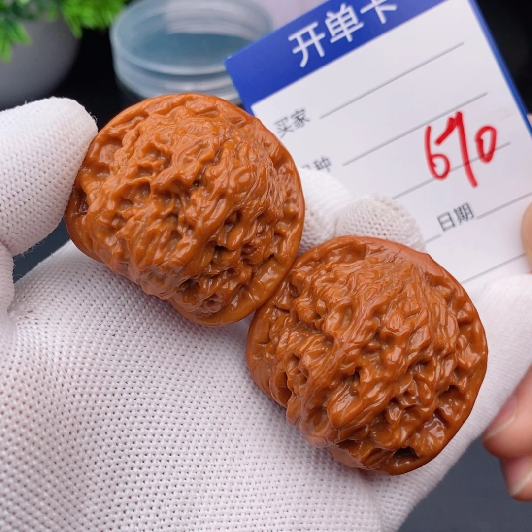 文玩核桃把件40红狮子670