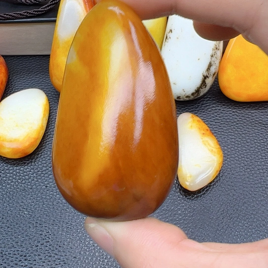 和田玉未镶嵌珠宝奇石