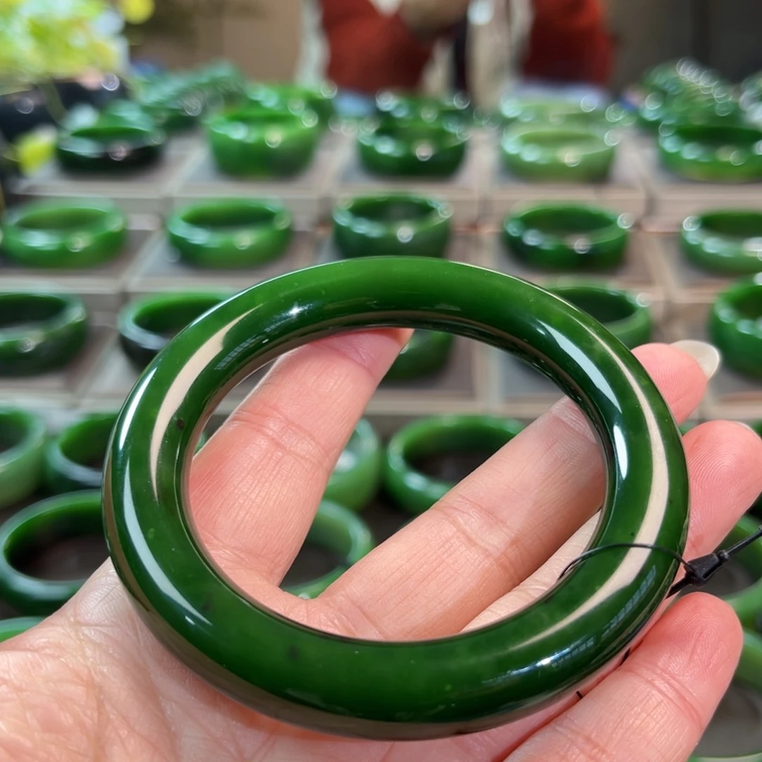 未镶嵌手镯和田玉（碧玉）