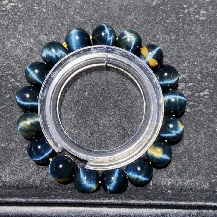 木变石（虎睛石）手串未镶嵌贾**n