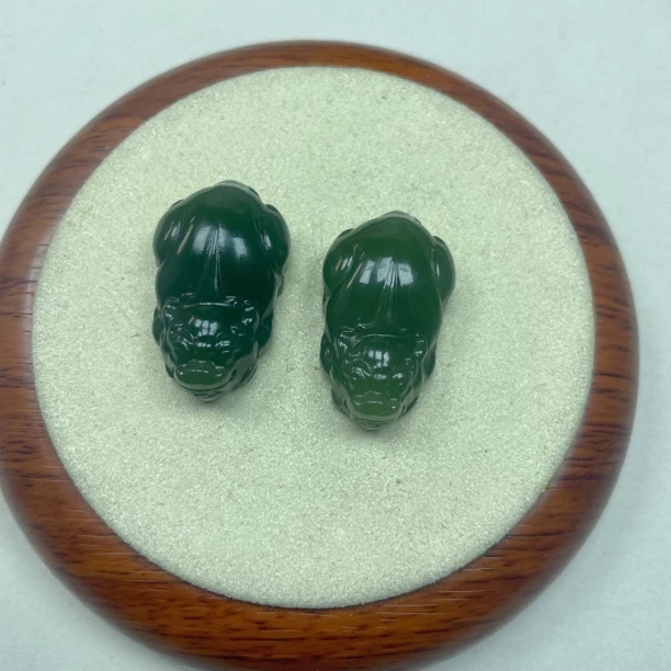 天然和田玉貔貅吊坠挂件礼物推荐尺寸约30*18*11多样性发1