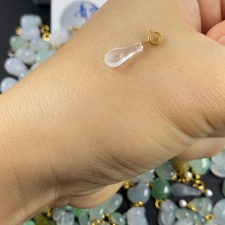 翡翠18K金镶嵌颈饰勺子