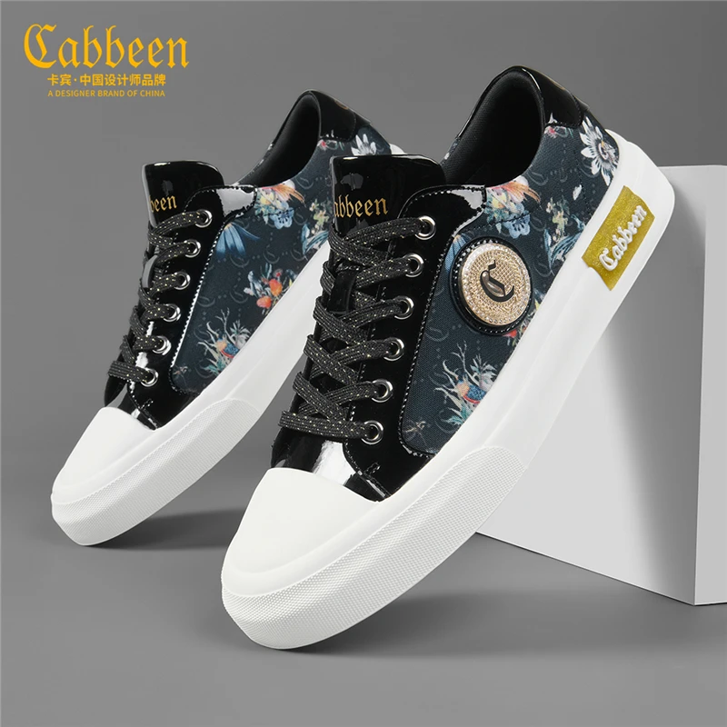 卡宾男鞋轻奢印花百搭板鞋冬季休闲鞋子男2025男士设计感透气潮鞋