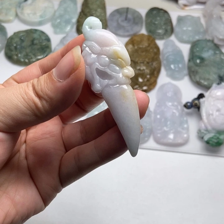 翡翠未镶嵌颈饰貔貅龙牙23