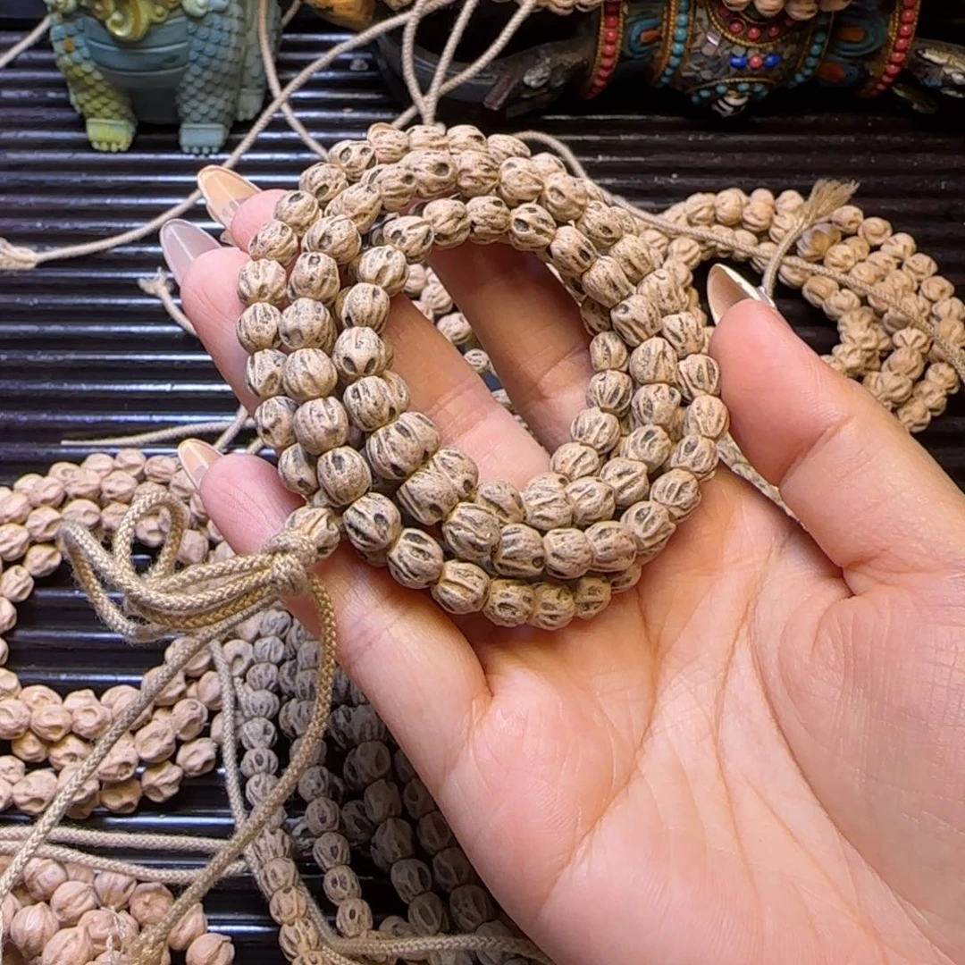 游***鱼柏香籽/百香籽吊坠