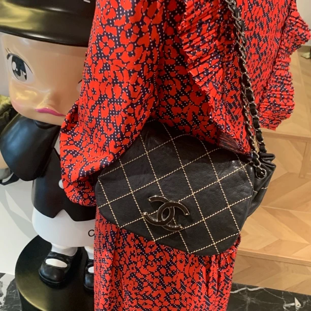 95新 Chanel/香奈儿 YUMU中古/Chanel黑银外缝线斜挎包