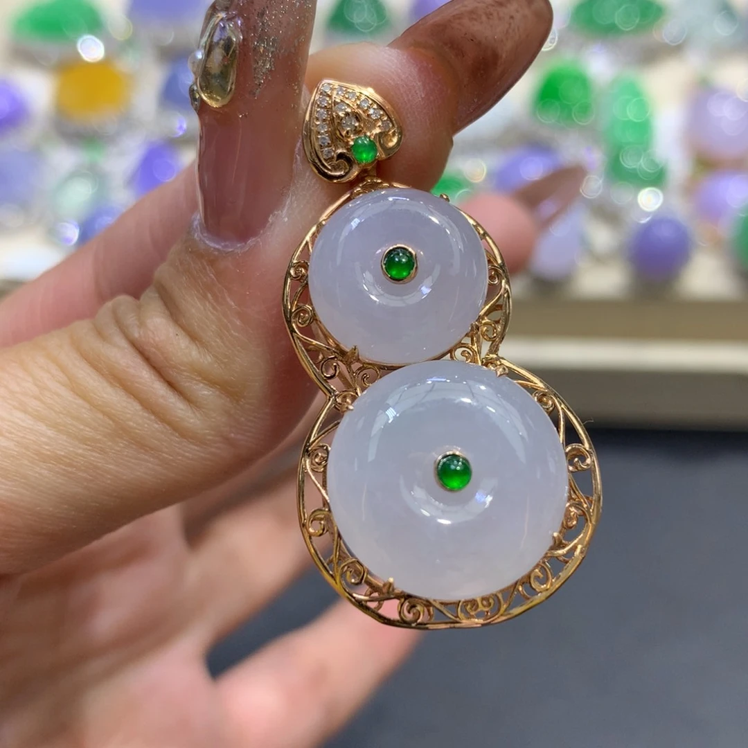 翡翠颈饰18K金镶嵌翡翠