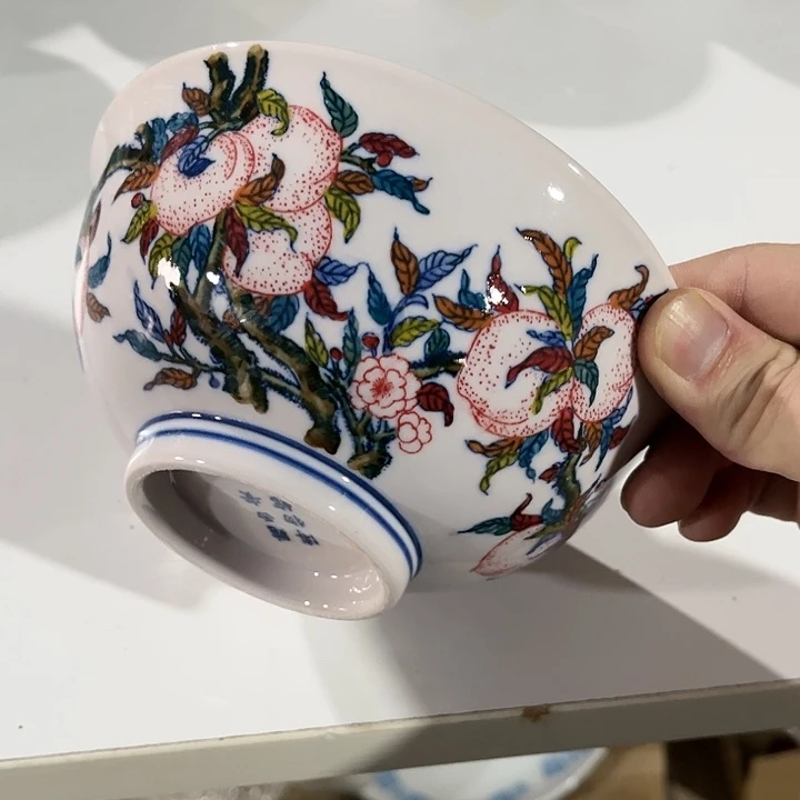 瓷片//////直径15厘米。红。