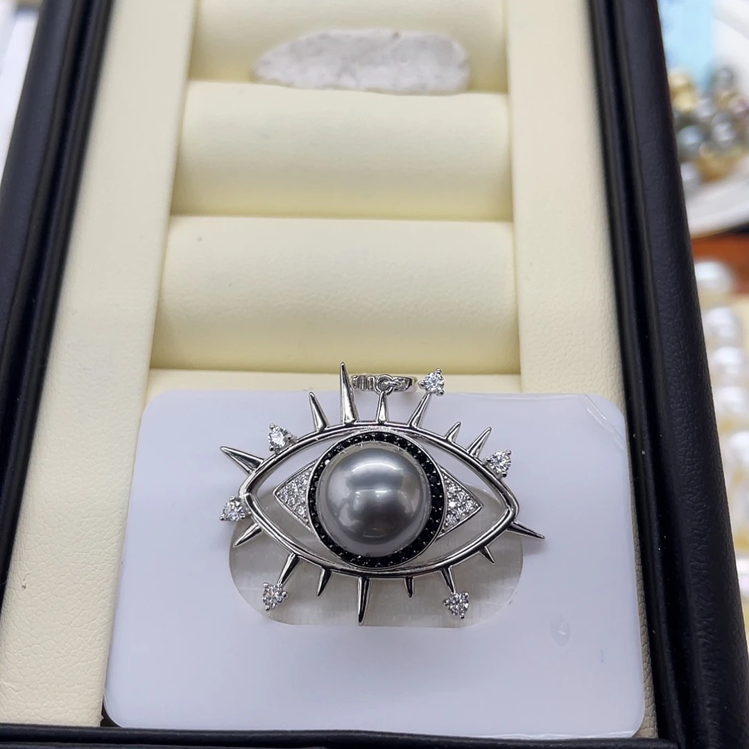 颈饰海水珍珠银S925镶嵌正圆铂金灰恶魔之眼吊坠