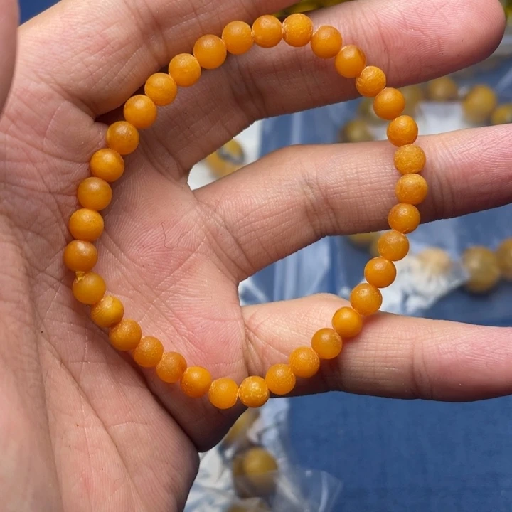 未镶嵌琥珀珠宝奇石