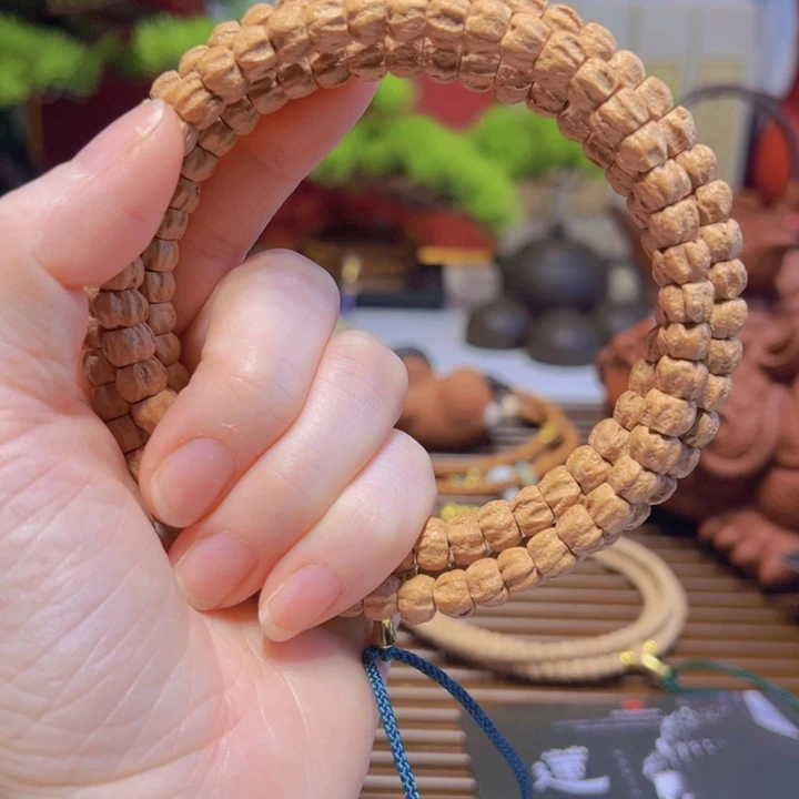 李***⁷吊坠柏香籽/百香籽