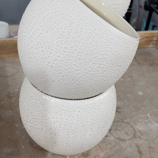 多肉绿植陶瓷花盆9.9包邮，有孔