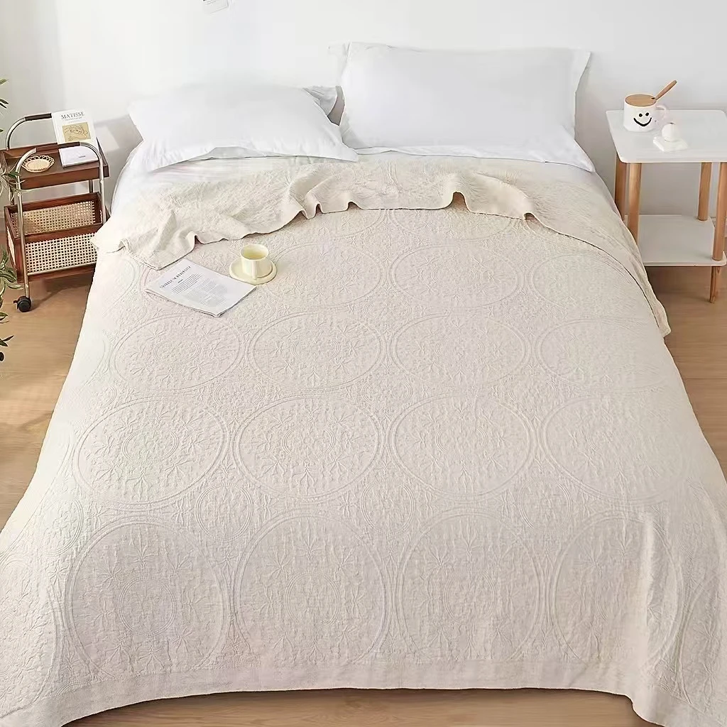 暖柔浅语-奶咖色棉麻浮雕床盖220*240cm
