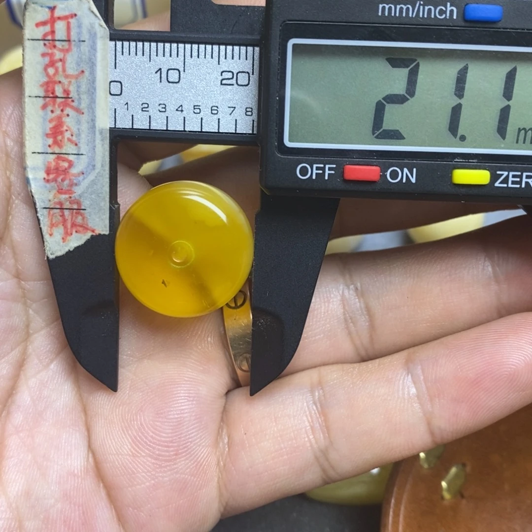 裸石蜜蜡未镶嵌21.1x14.2瑕疵墩子