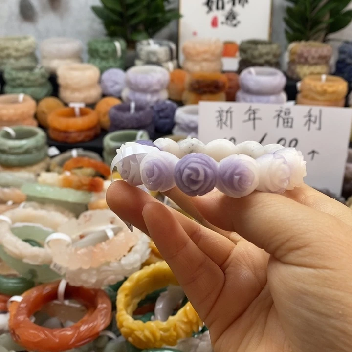 肥***蕊石英岩玉未镶嵌手镯