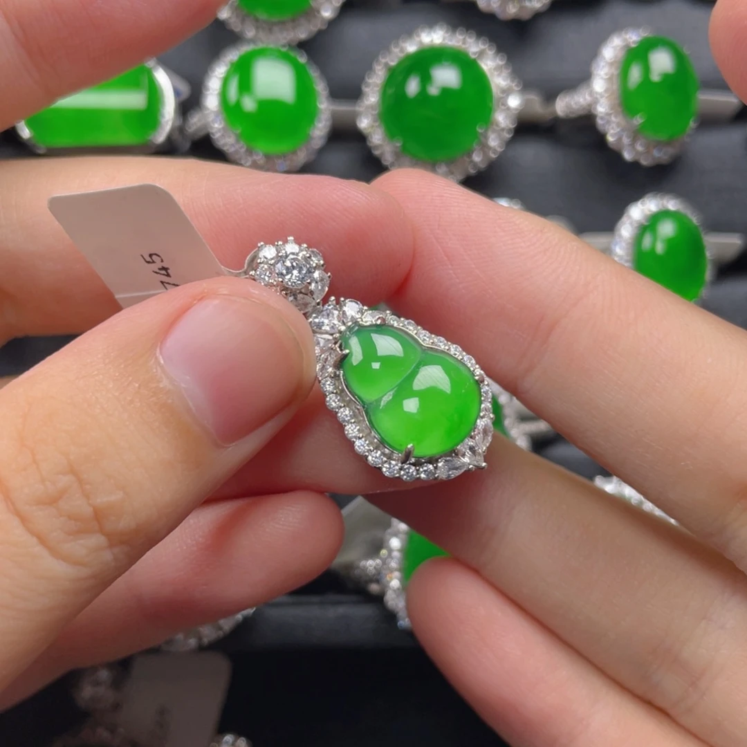 翡翠银S925镶嵌颈饰