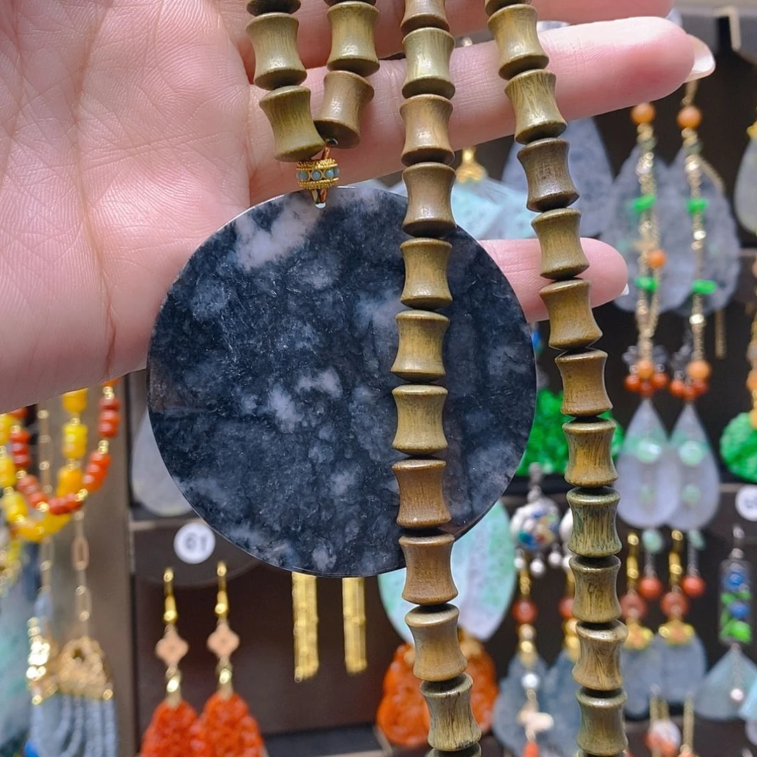 未镶嵌翡翠耳饰翡翠