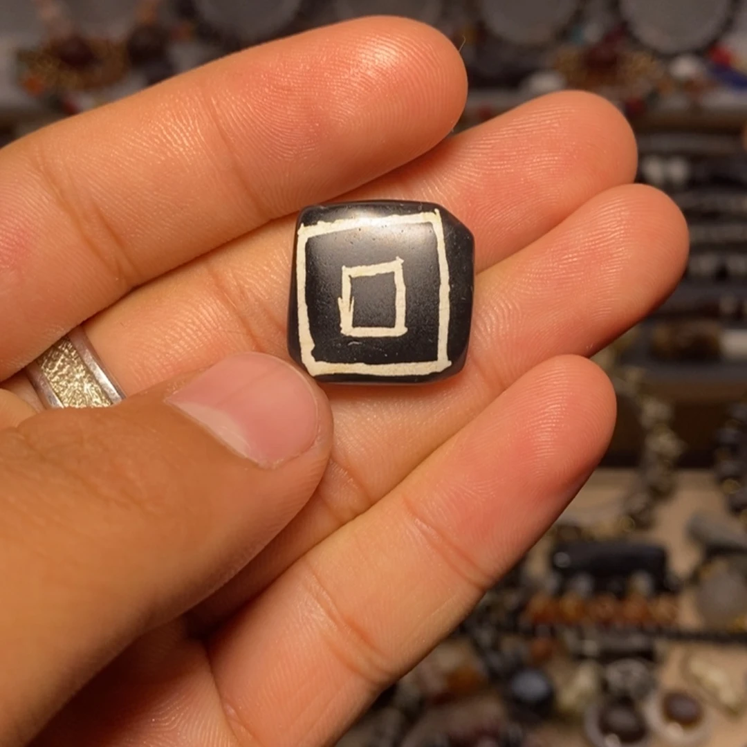 玛瑙/玉髓未镶嵌珠宝奇石