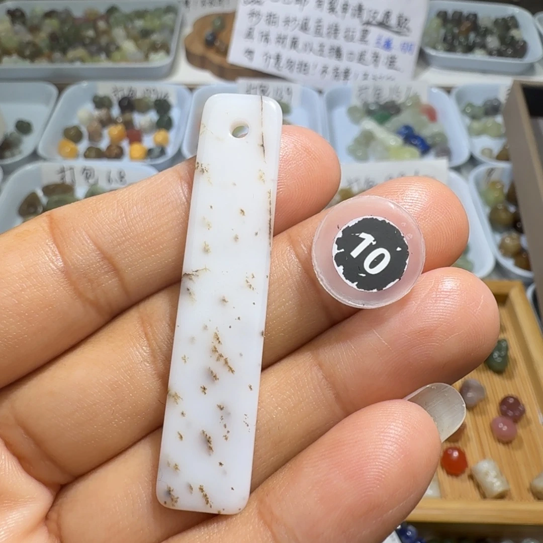 和田玉未镶嵌珠宝奇石