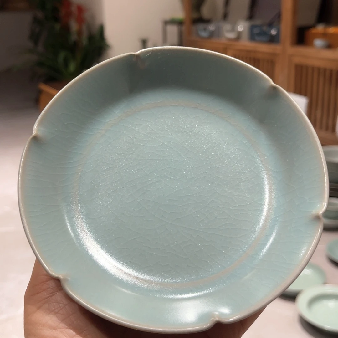 暴***腰杯子仿古的风格在此得到延续了传承