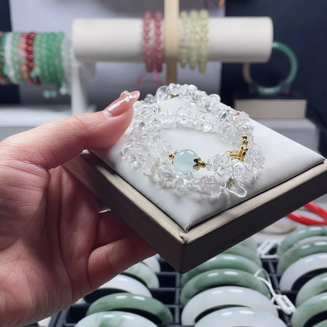 石英质玉未镶嵌颈饰