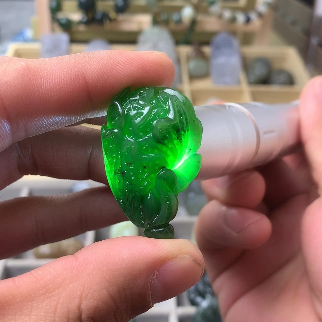 和田玉未镶嵌吊坠(不含链)