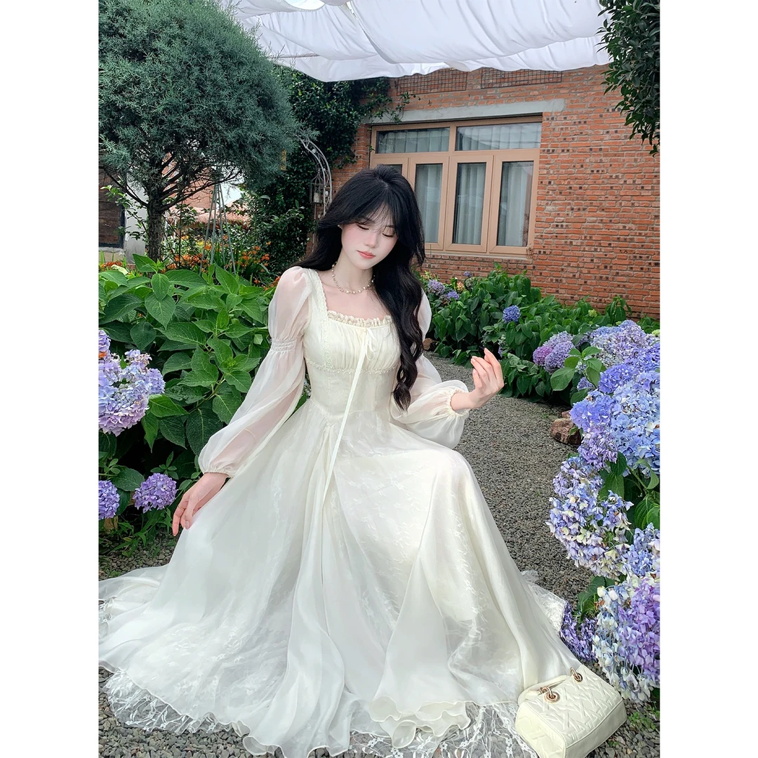 月光手书 法式温柔气质方领重工大摆网纱长袖连衣裙秋款