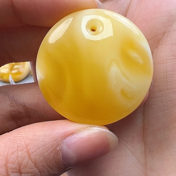 蜜蜡未镶嵌珠宝奇石