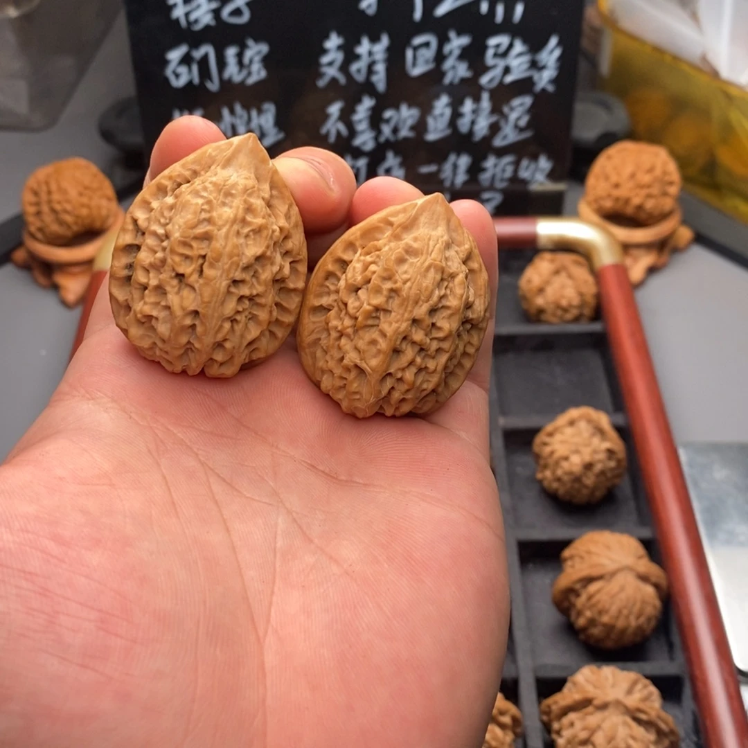 风***️把件文玩核桃沈阳鸡心