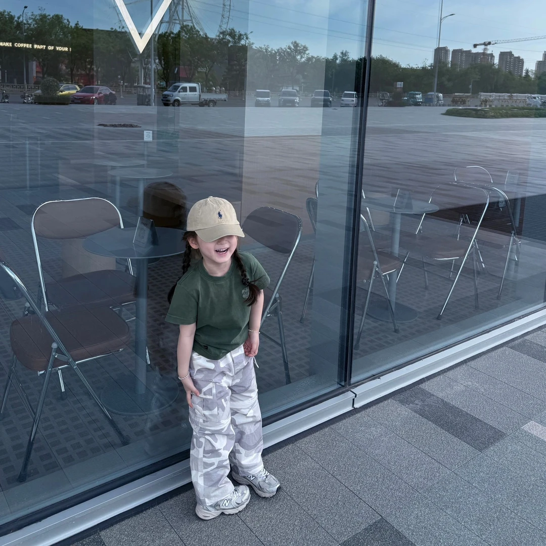 壹妈潮牌童装2025夏装爆款休闲运动风短袖T恤洋气工装裤儿童套装